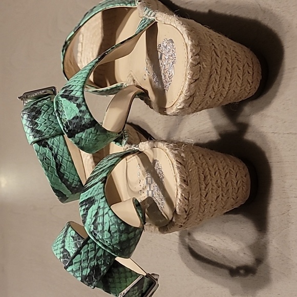 Vince Camuto Leather Green Snake Wedge Espadrille - size 9 - Picture 3 of 6